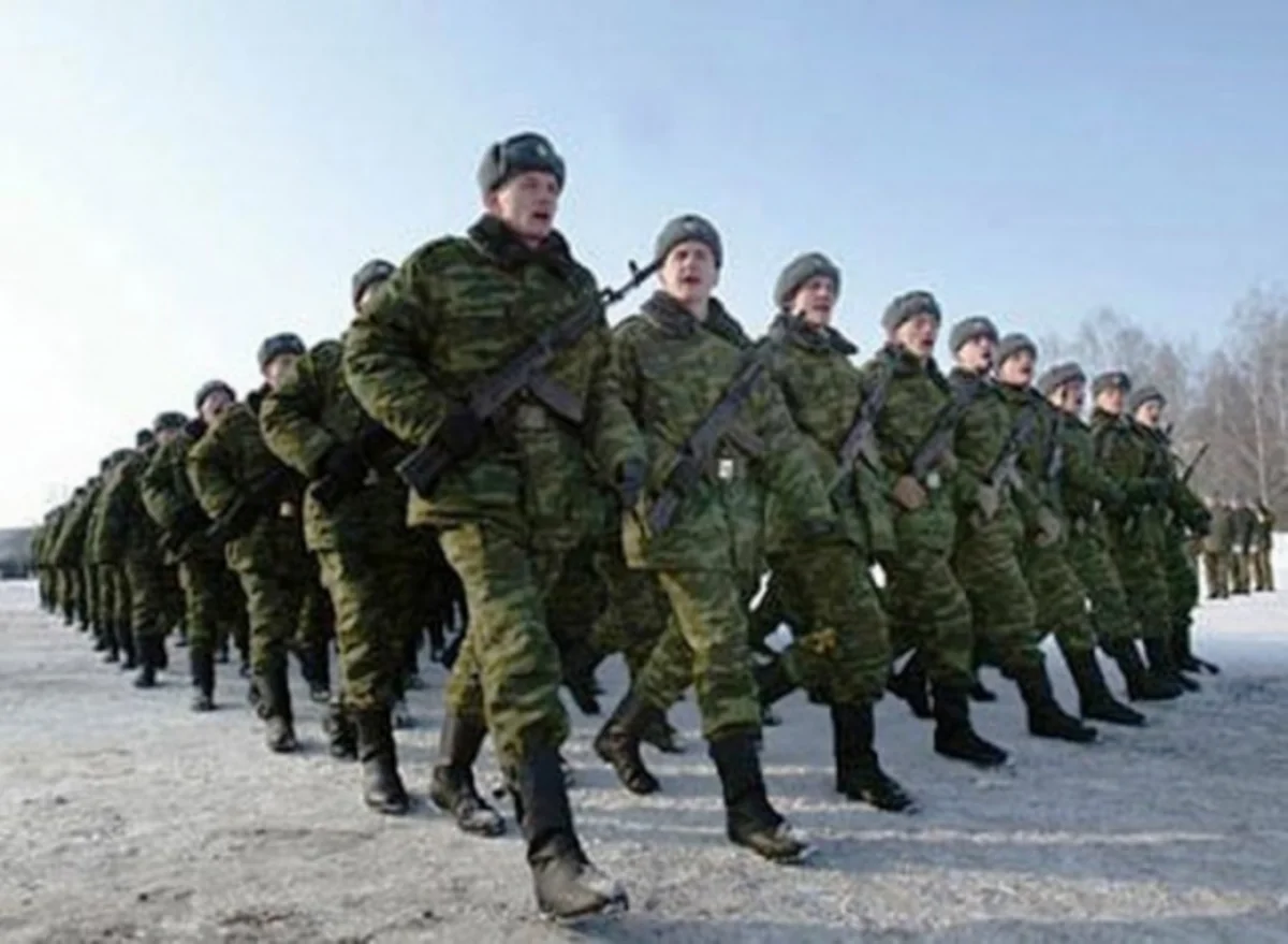 ​Российскую армию скоро пополнит 300-тысячный контрактник