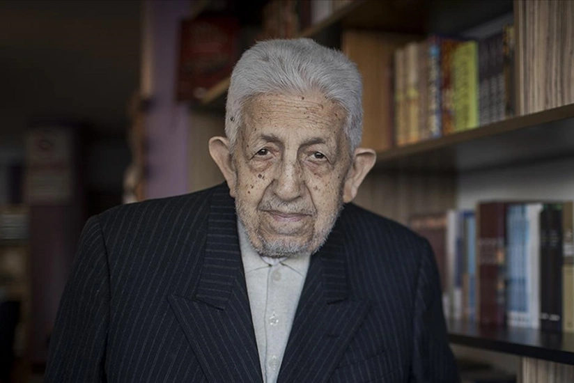 Türkiyənin tanınmış siyasətçisi vəfat edib