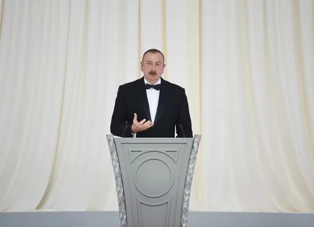 Bakıda Heydər Əliyevin 95 illik yubileyinə həsr olunmuş təntənəli mərasim keçirilib - YENİLƏNİB