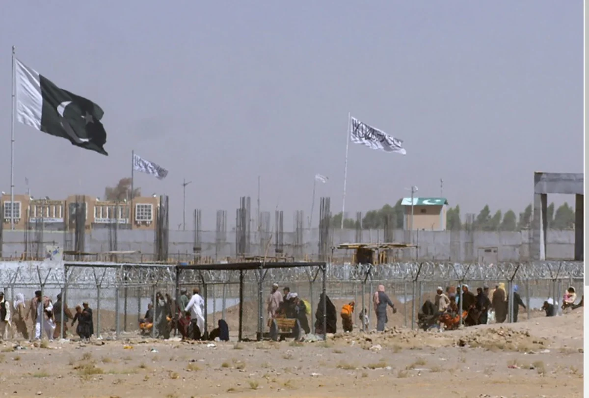 Əfqanıstan-Pakistan sərhədində silahlı toqquşma başlayıb