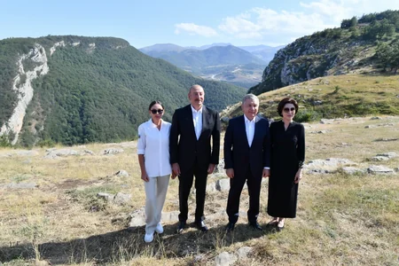Azərbaycan ilə Özbəkistan prezidentləri və xanımları Şuşaya səfər ediblər - YENİLƏNİB