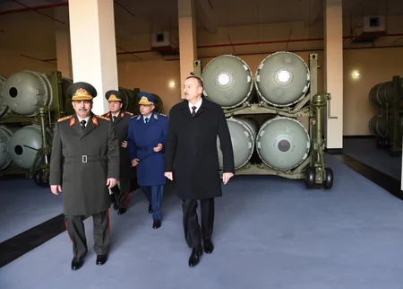 Президент Ильхам Алиев ознакомился с условиями, созданными в военном городке Н-ской воинской части ВВС минобороны