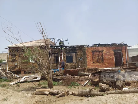 Naxçıvanın Əliabad qəsəbəsində yanğın olub