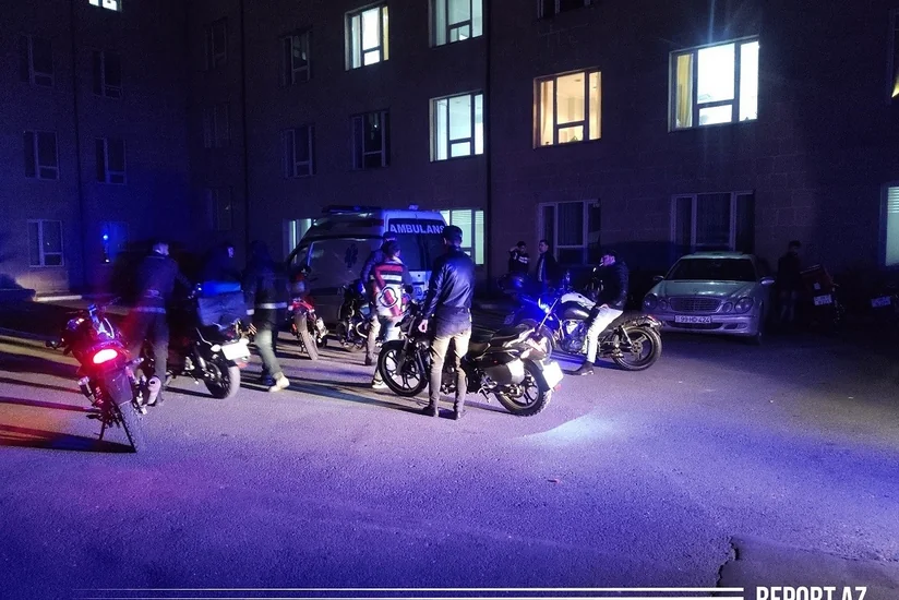 В Баку мотоцикл сбил пешехода