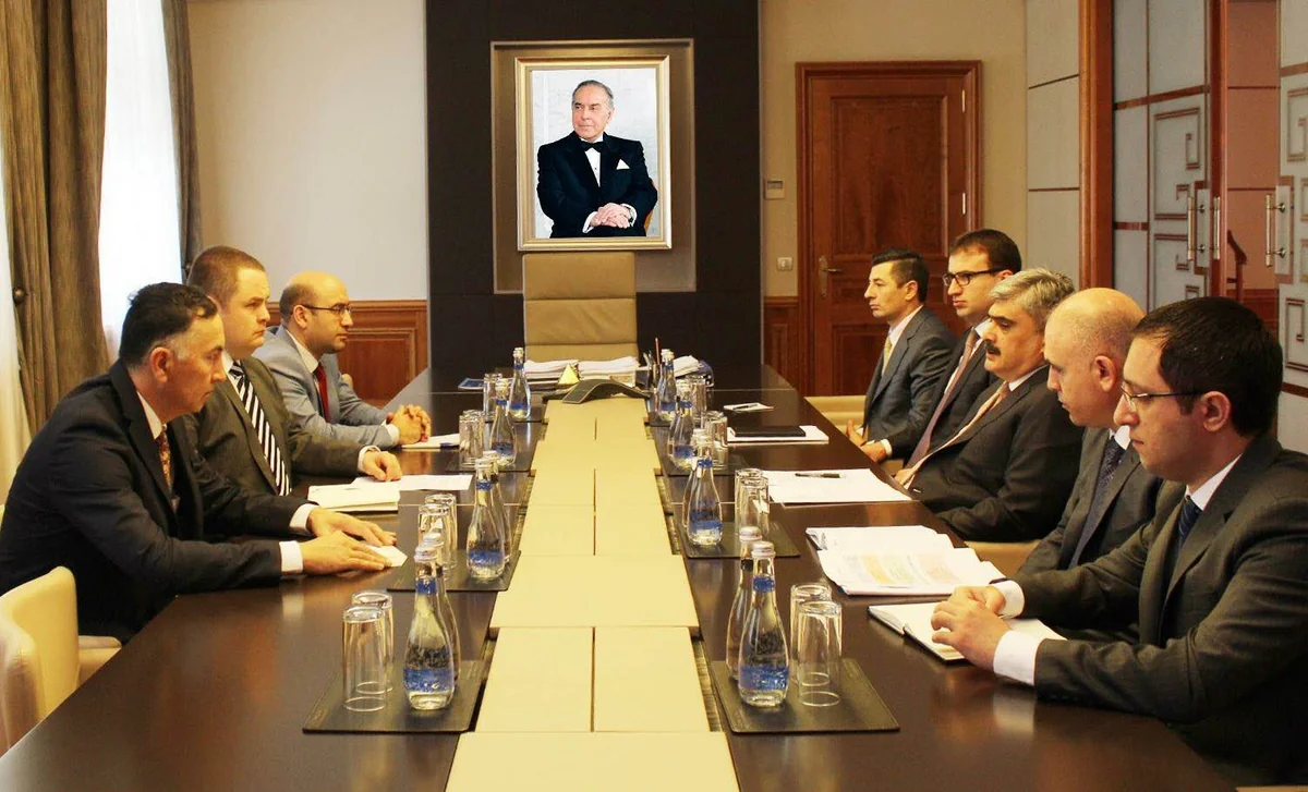 Azərbaycanın maliyyə naziri ADB-nin icraçı direktoru ilə görüşüb