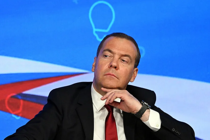 Медведев призвал Британию вернуть Фолклендские острова Аргентине