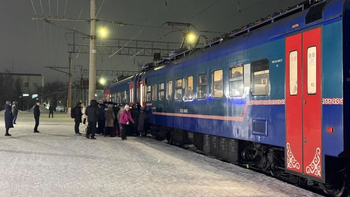 В Казахстане из-за закрытых трасс пассажирам будут организованы места в поездах