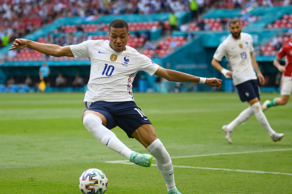 KİV: Mbappe 250 milyon avroya PSJ-dən “Real Madrid”ə keçəcək