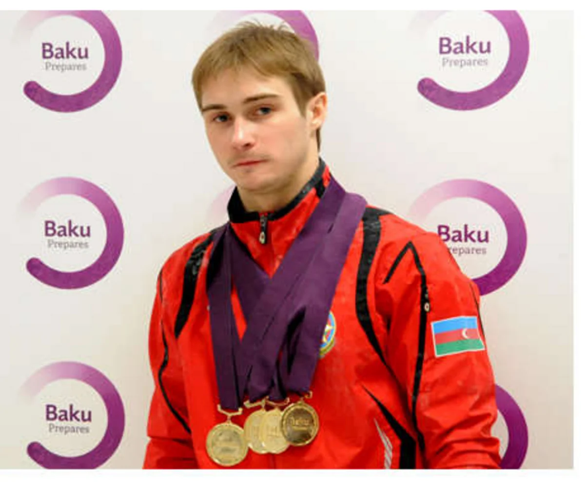 Azərbaycan gimnastı Bakı 2015də gümüş medal qazanıb