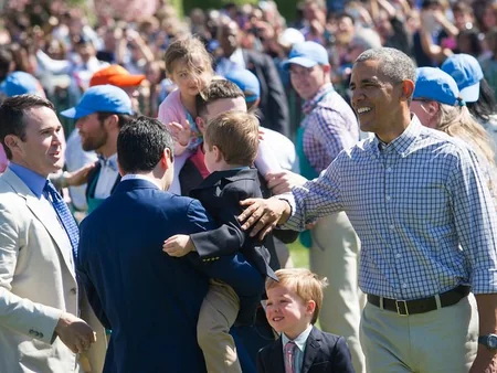 Obamas kick off Easter Egg Roll