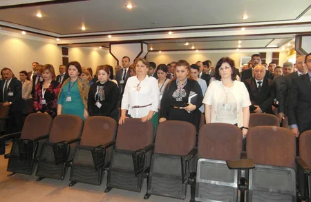 Əməyin mühafizəsi sahəsində fərqlənmiş işçilərə mükafat və fəxri fərmanlar verilib