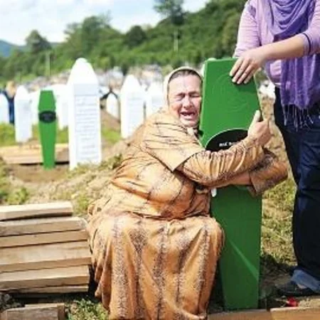 Srebrenitsada soyqırım qurbanı olan daha 136 bosniyalı müsəlman dəfn ediləcək