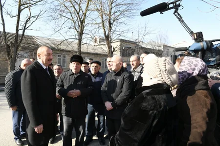 Prezident İlham Əliyev zəlzələ bölgəsinə gedib - FOTOLAR - YENİLƏNİB