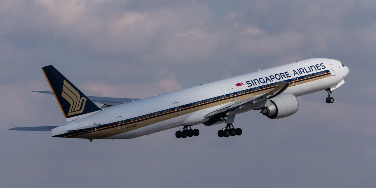 Passenger killed, 30 injured as Singapore Airlines flight hits severe turbulence
