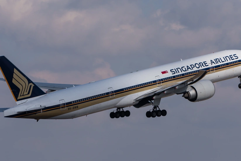 Passenger killed, 30 injured as Singapore Airlines flight hits severe turbulence