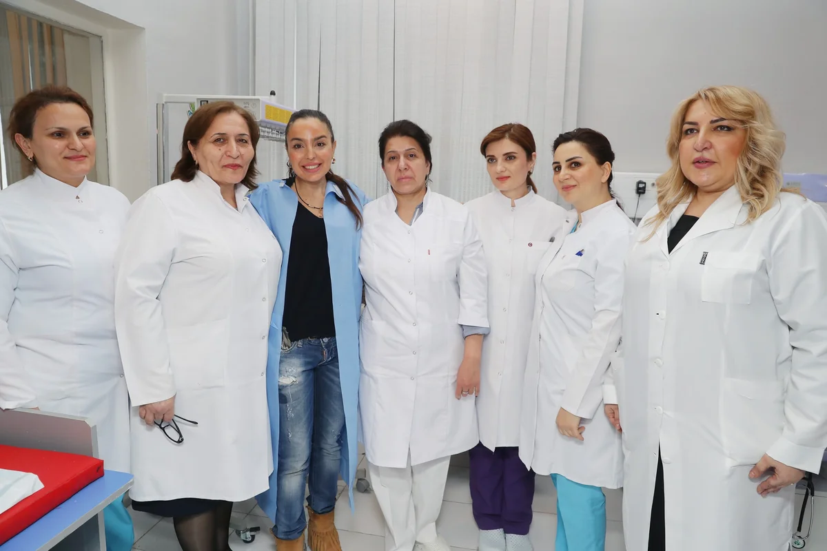 Leyla Əliyeva Sabunçu rayonundakı 2 saylı doğum evində olub