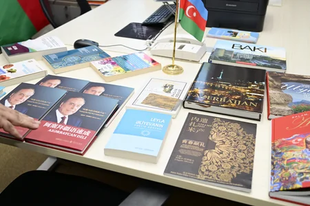 Leyla Aliyeva meets with students of Beijing Foreign Studies University