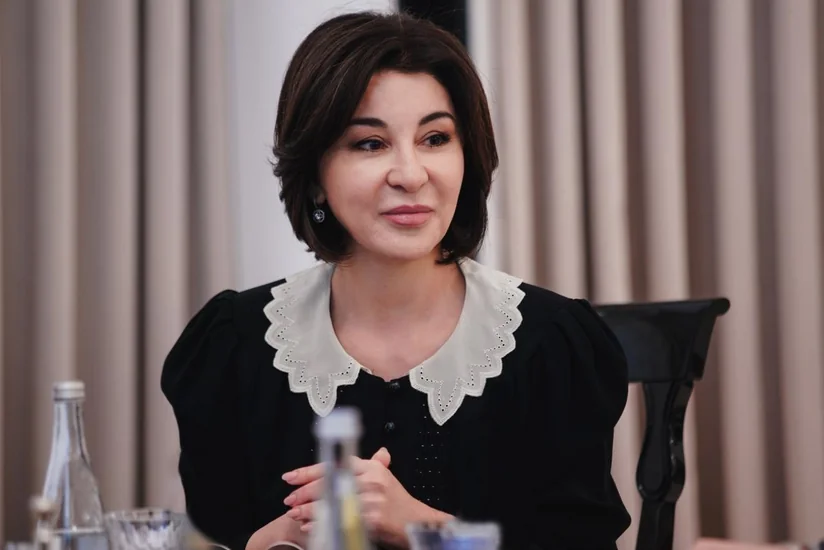 Özbəkistanın birinci xanımı Mehriban Əliyevanı təbrik edib