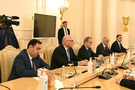 В Москве состоялась встреча глав МИД Азербайджана и России