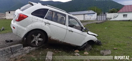 Oğuzda avtomobil aşıb, xəsarət alanlar var