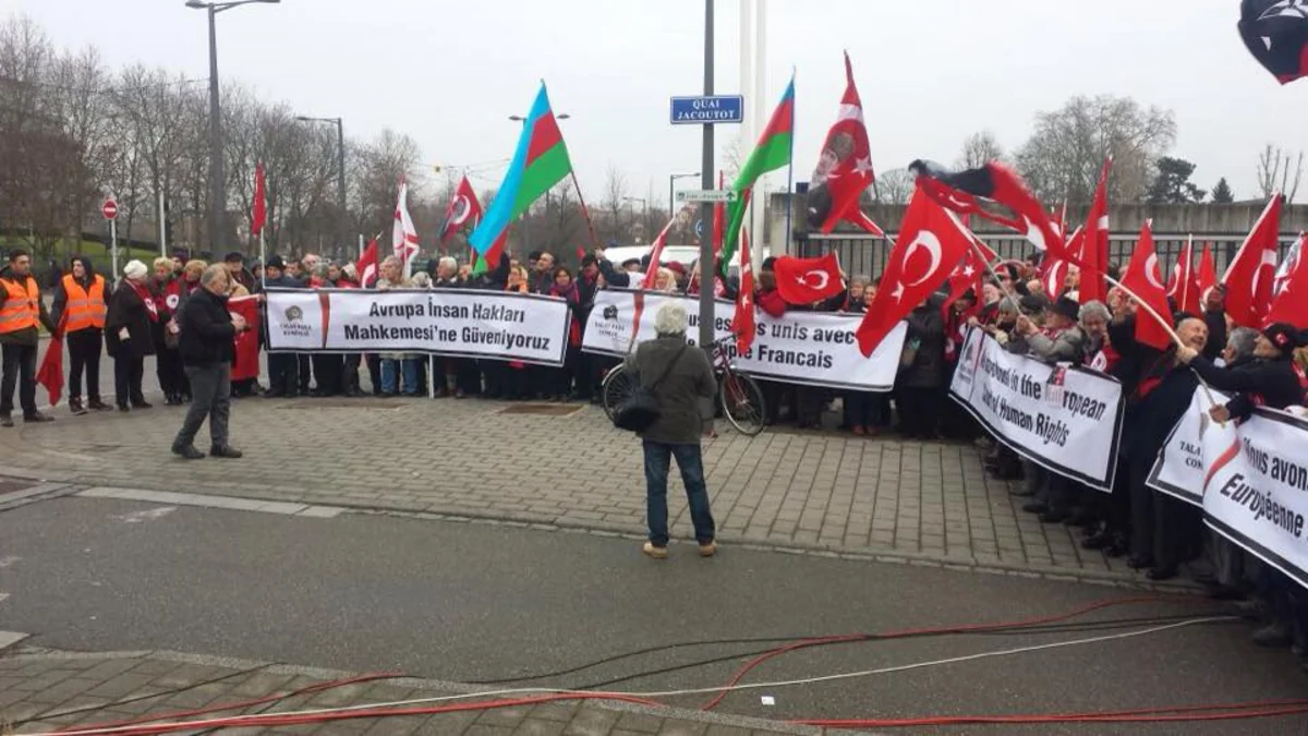 Strasburqda Doğu Perinçəkin məhkəməsi ilə bağlı aksiya keçirilib
