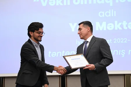 Vəkil olmaq istəyirəm adlı yay məktəbinin bağlanış mərasimi keçirilib