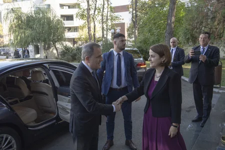 Azərbaycan və Rumıniya XİN başçılarının müzakirə etdiyi məsələlər açıqlanıb - YENİLƏNİB-2