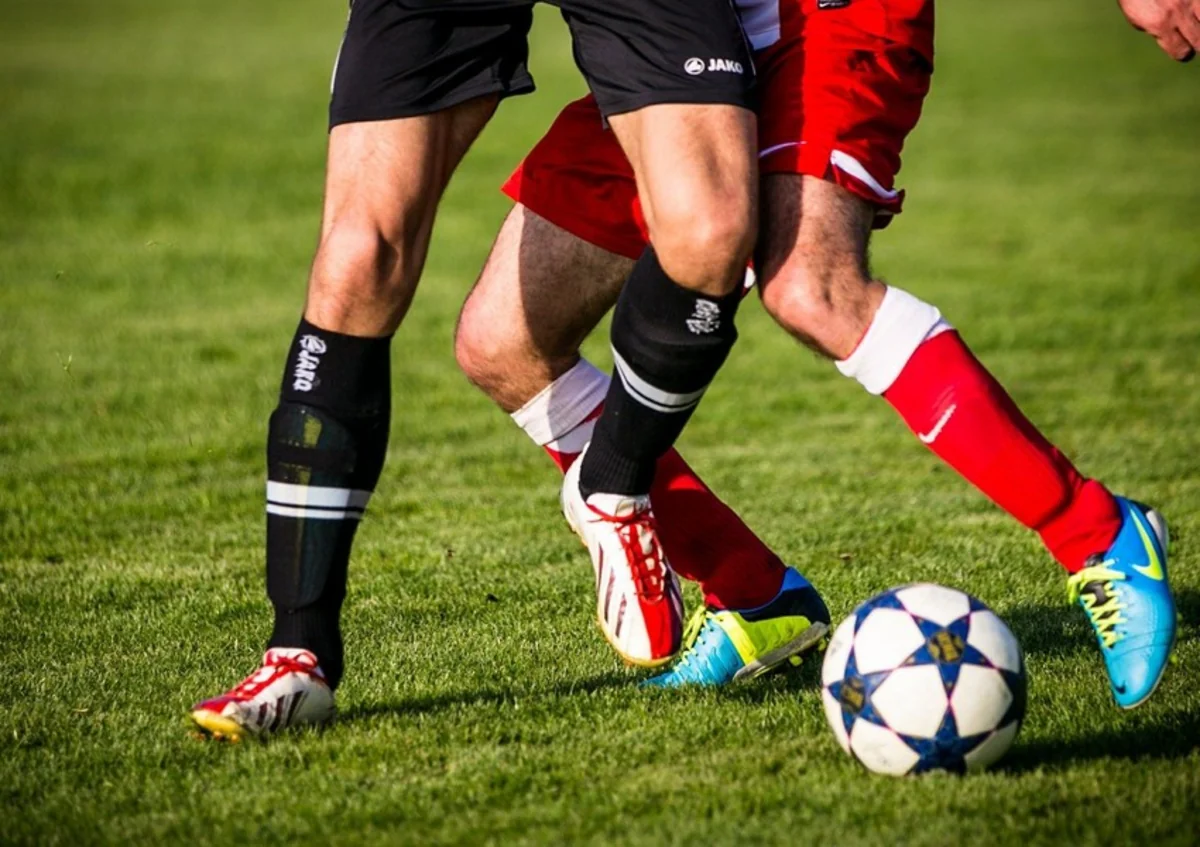 Azərbaycanda oyun zamanı dalaşan futbolçular cəzalanıb