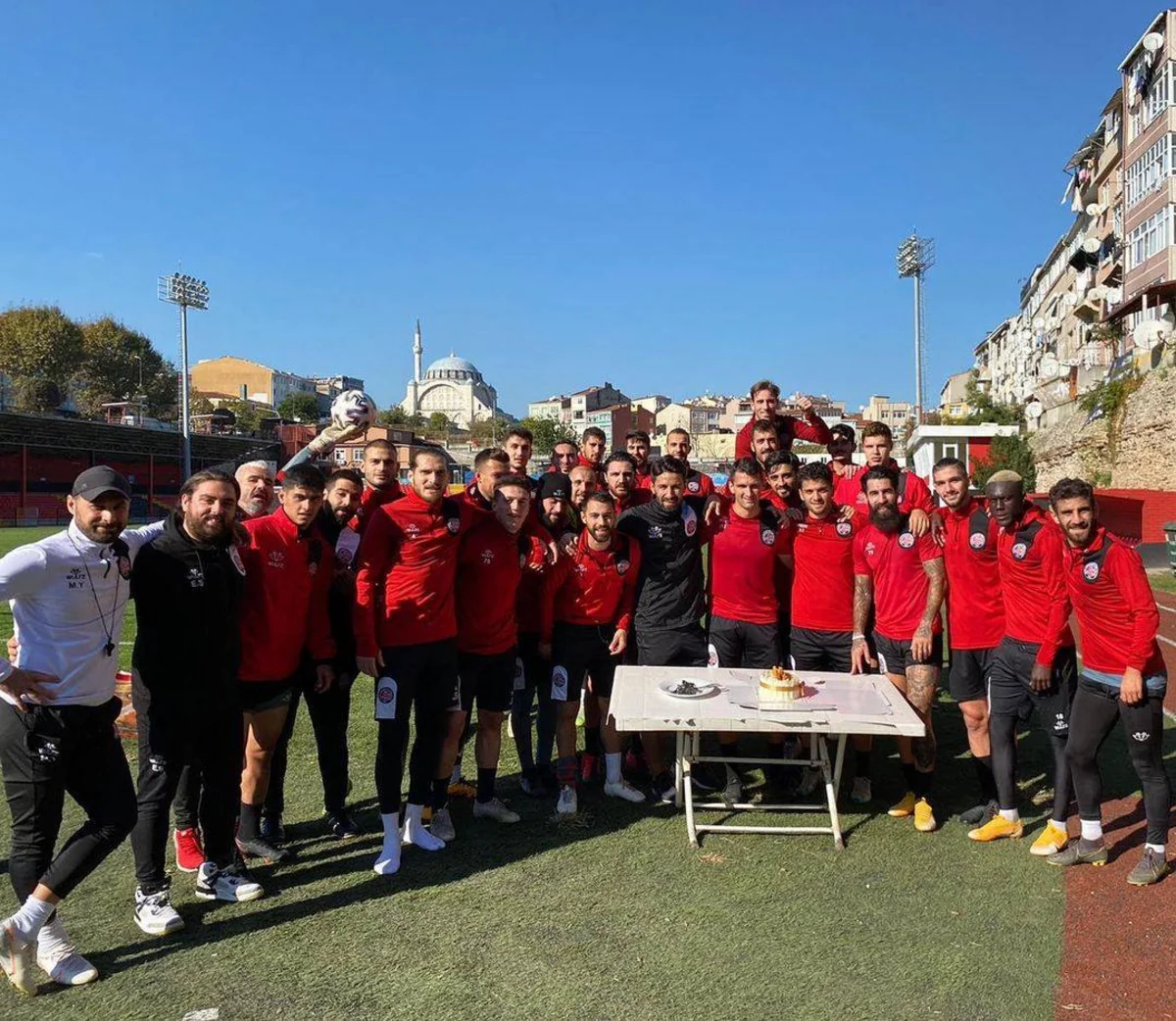 Millimizin futbolçusu Superliqa klubunun düşərgəsində olub