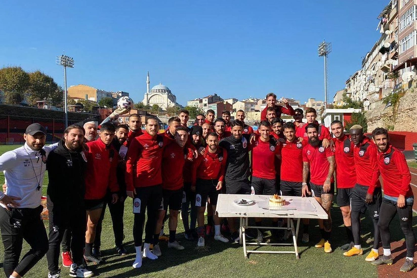 Millimizin futbolçusu Superliqa klubunun düşərgəsində olub