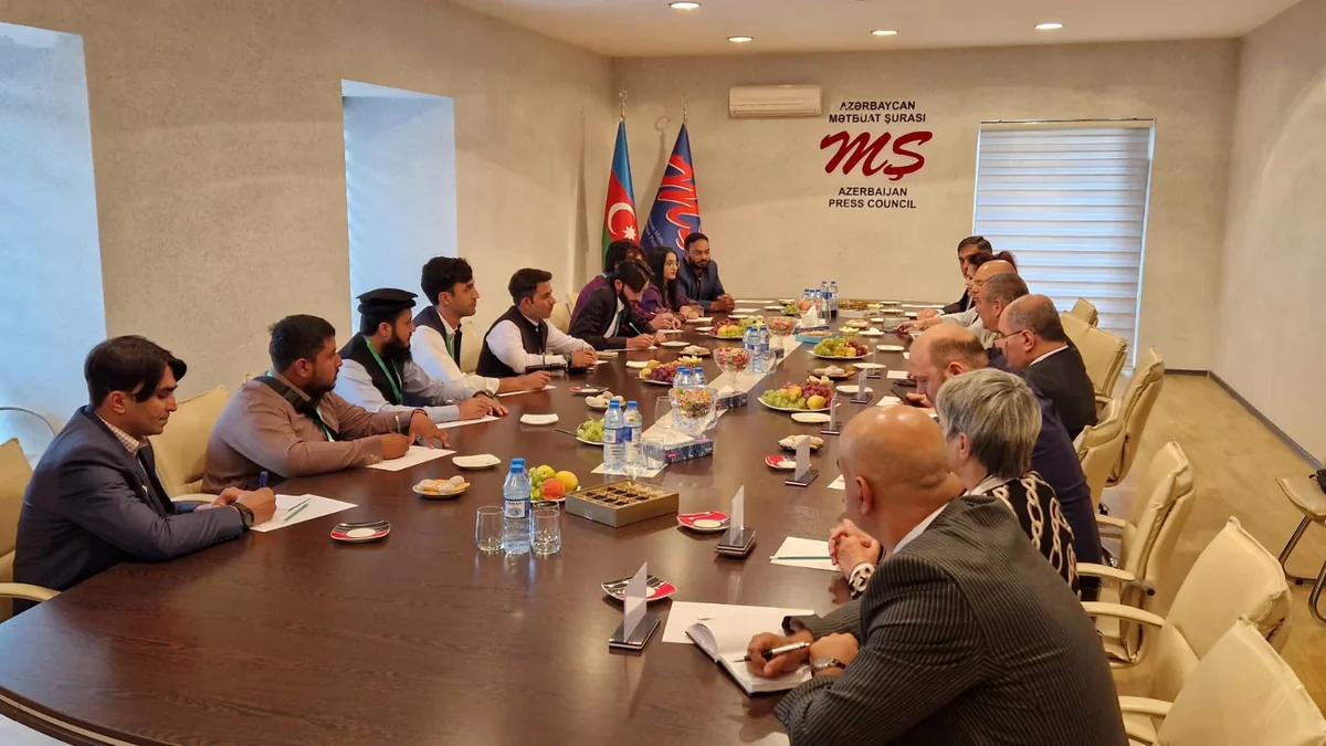 Mətbuat Şurasında Pakistandan olan bir qrup media nümayəndəsi ilə görüş keçirilib