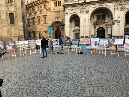 Dünya azərbaycanlıları Ermənistanın müharibə cinayətlərinə etiraz olaraq aksiyalar keçiriblər