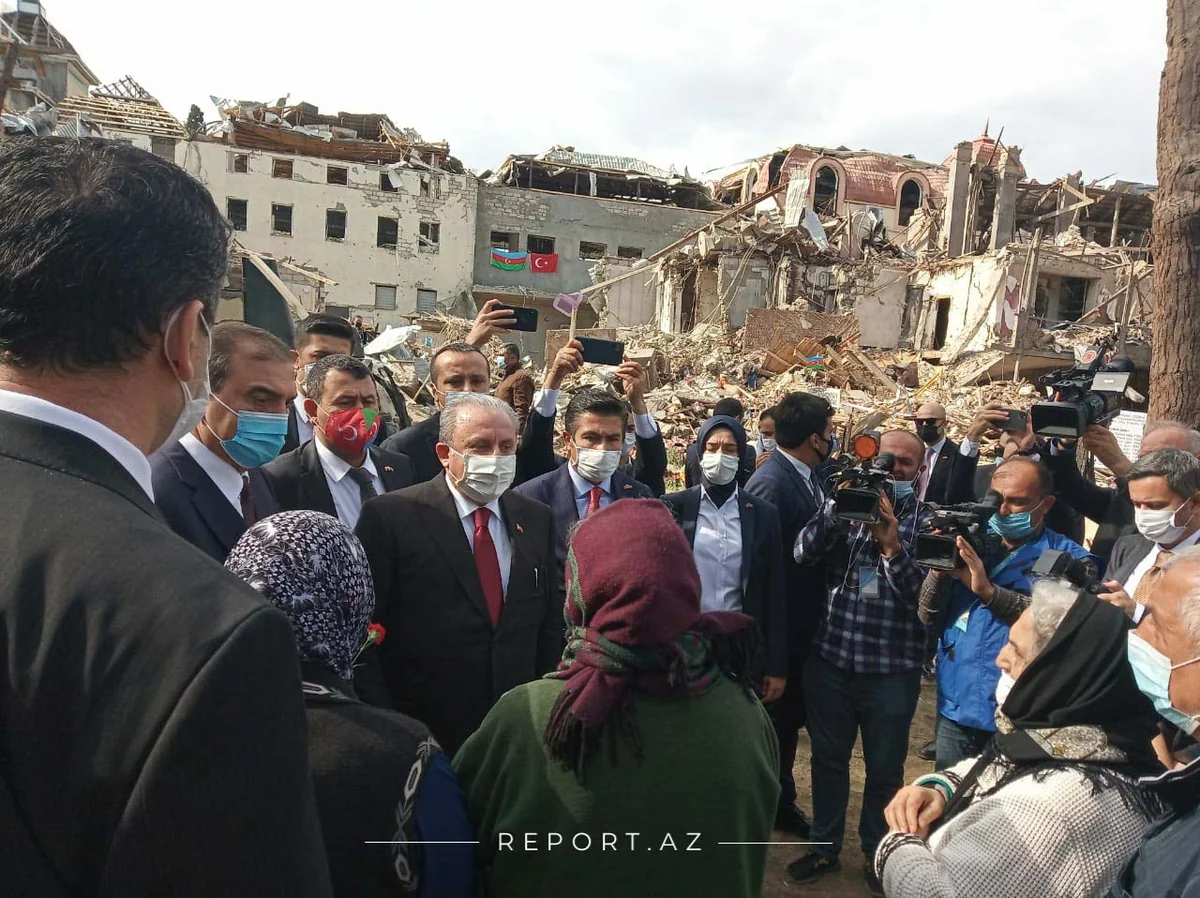 Mustafa Şentop visits victims of Ganja terror