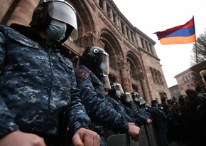 Противники Пашиняна ворвались в здание правительства