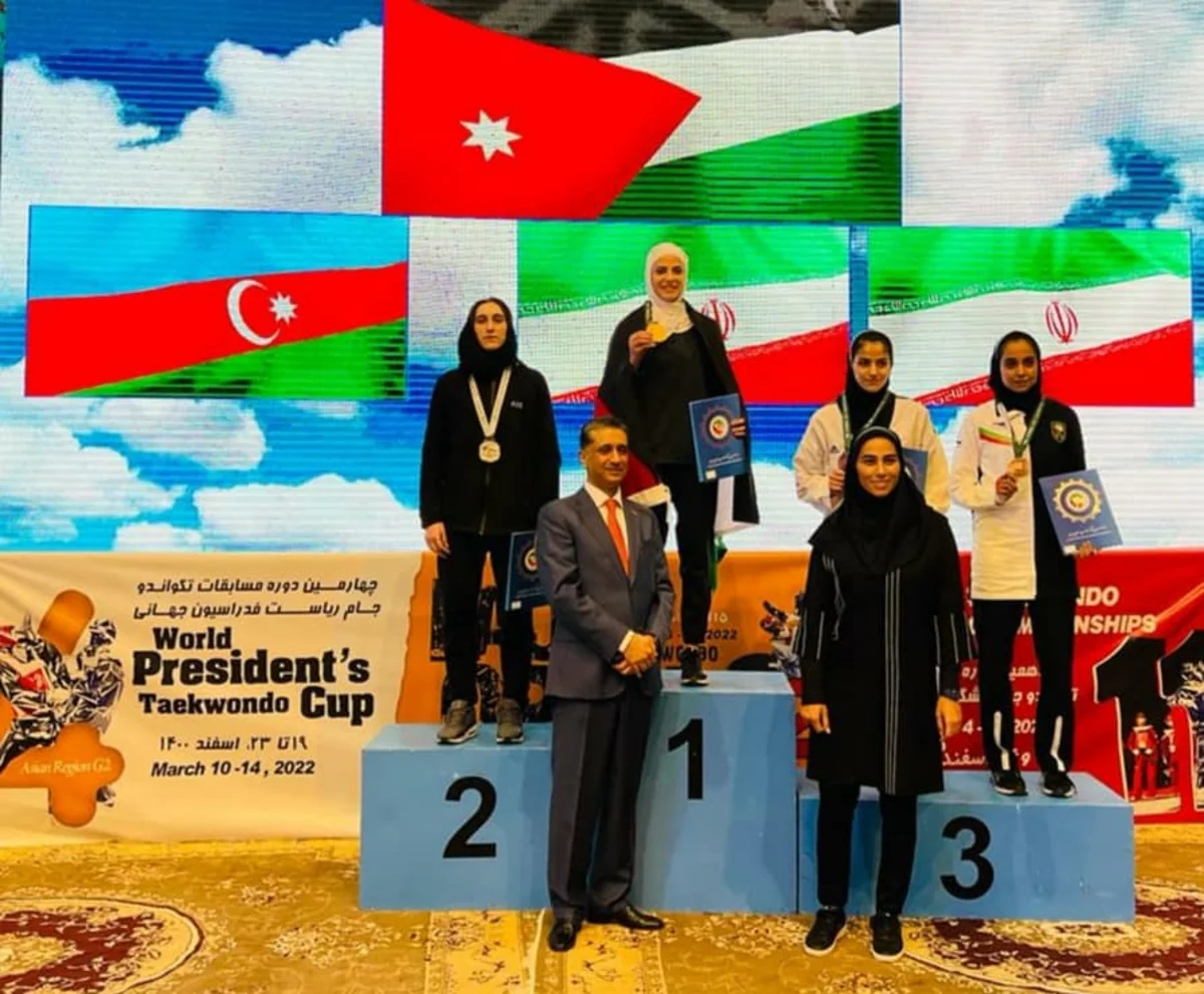 Azərbaycanın daha bir qadın taekvondoçusu İranda medal qazanıb