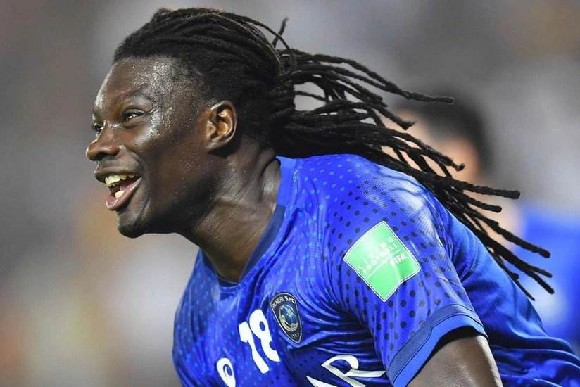 Qalatasarayın sabiq futbolçusu meydanda huşunu itirdi