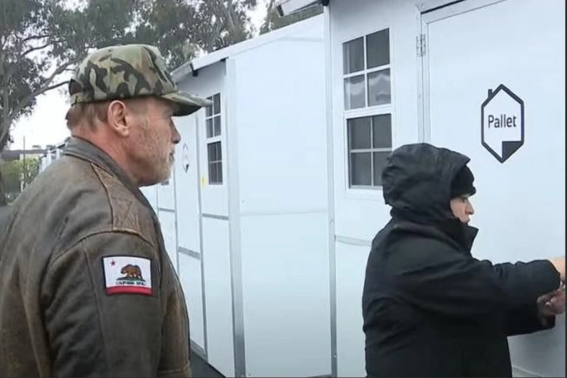Арнольд Шварценеггер подарил жилье бездомным ветеранам