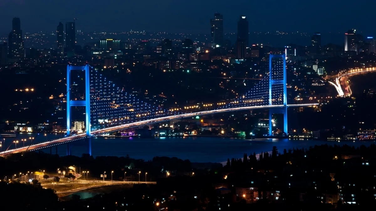 İstanbulun Boğaziçi körpüsünə 15 İyul şəhidlər körpüsü adı verilib