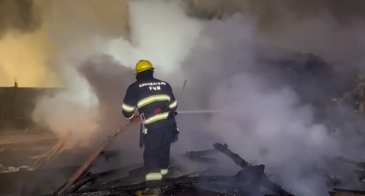 “Dərnəgül” taxta bazarında yanğın olub