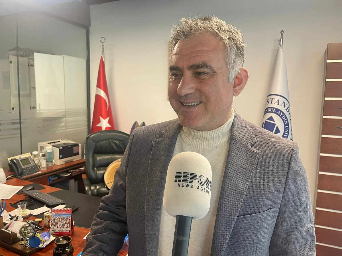Politoloq: Rusiya-Ukrayna böhranının həllində ən təsirli NATO ölkəsi Türkiyədir