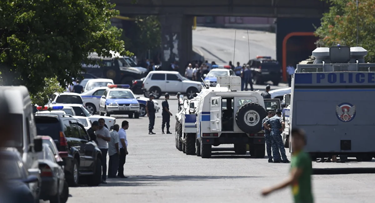 Число задержанных в результате протестов в Ереване достигло 100 - ОБНОВЛЕНО