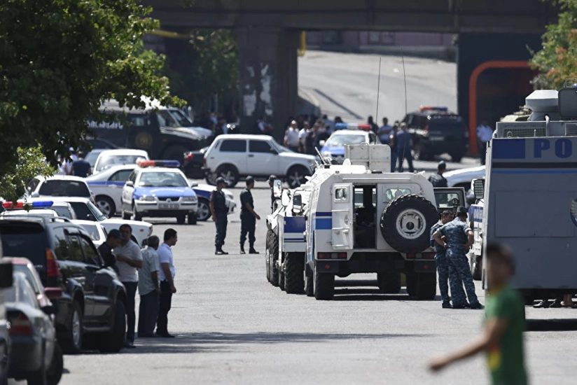 Число задержанных в результате протестов в Ереване достигло 100 - ОБНОВЛЕНО