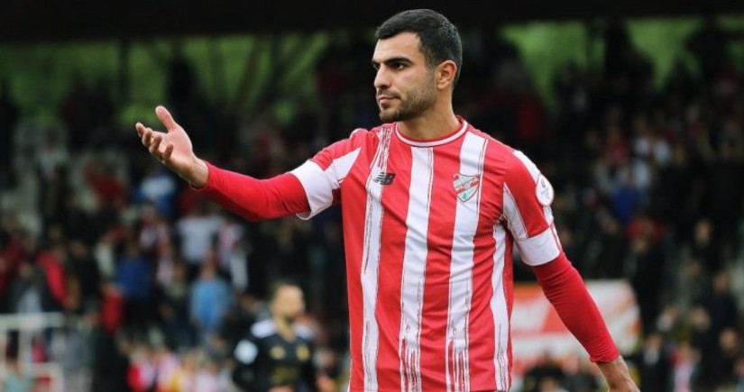 Albaniya klubu ilə razılığa gələn azərbaycanlı futbolçunun sənədlərində problem yaranıb