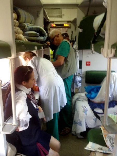 Bakı-Xarkov sərnişin qatarında körpə dünyaya gəlib - FOTO
