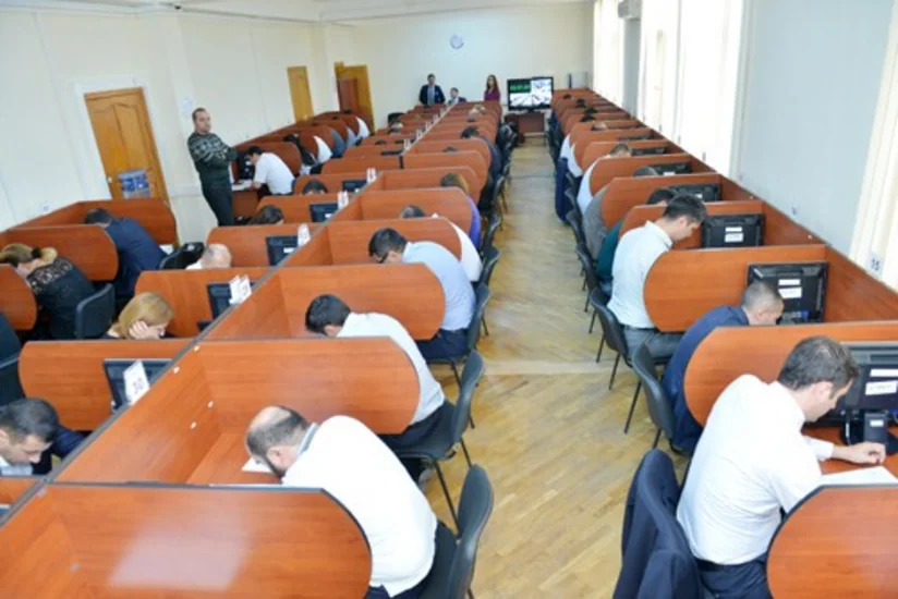 Dövlət İmtahan Mərkəzində 158 hakimliyə namizədlə test imtahanı keçirilib