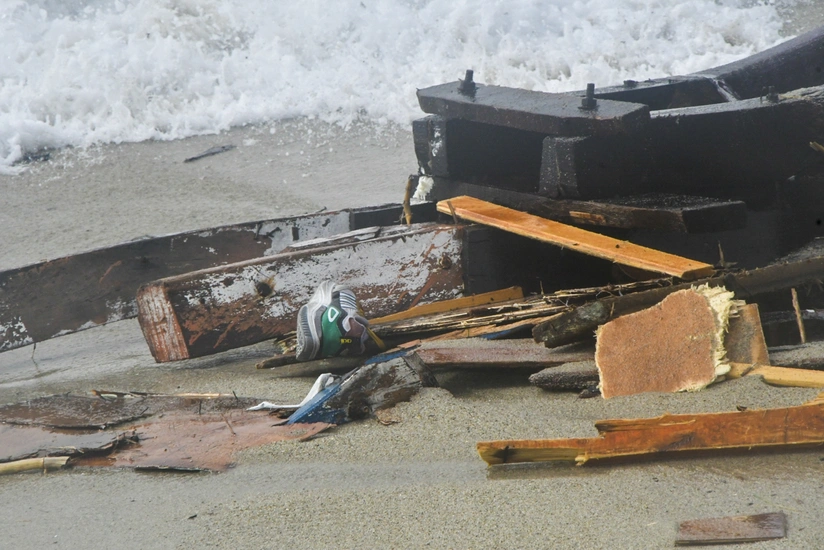 Tourist boat sinks on Lake Maggiore, with two dead and two missing 