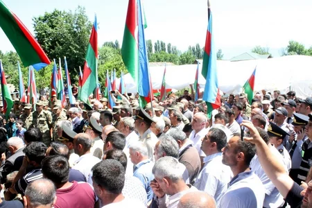 Şəhid Aqil Omarovun ailəsinə “Şücaətə görə” medalı təqdim edilib - FOTO