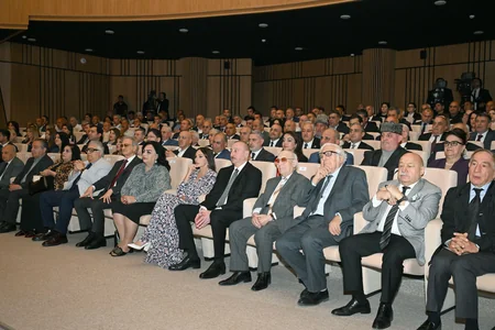 İlham Əliyev və Mehriban Əliyeva Ağdam Muğam Mərkəzinin açılışında iştirak ediblər - YENİLƏNİB-3