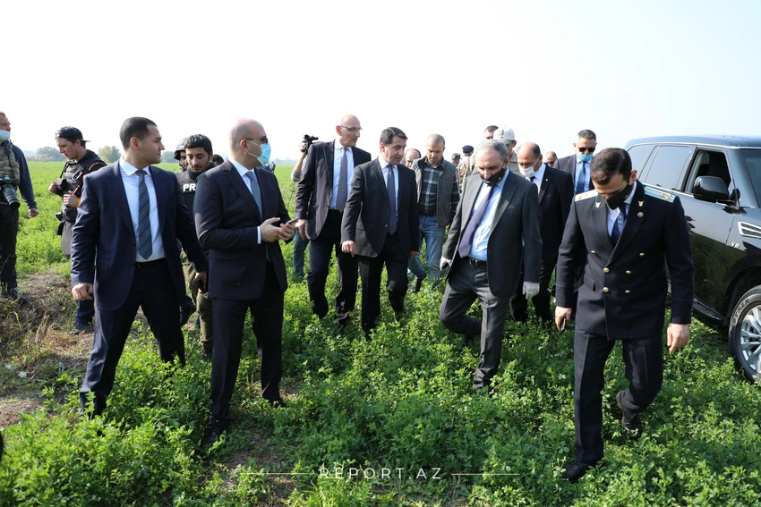 Hikmət Hacıyev diplomatlara həmrəyliyə görə təşəkkür edib