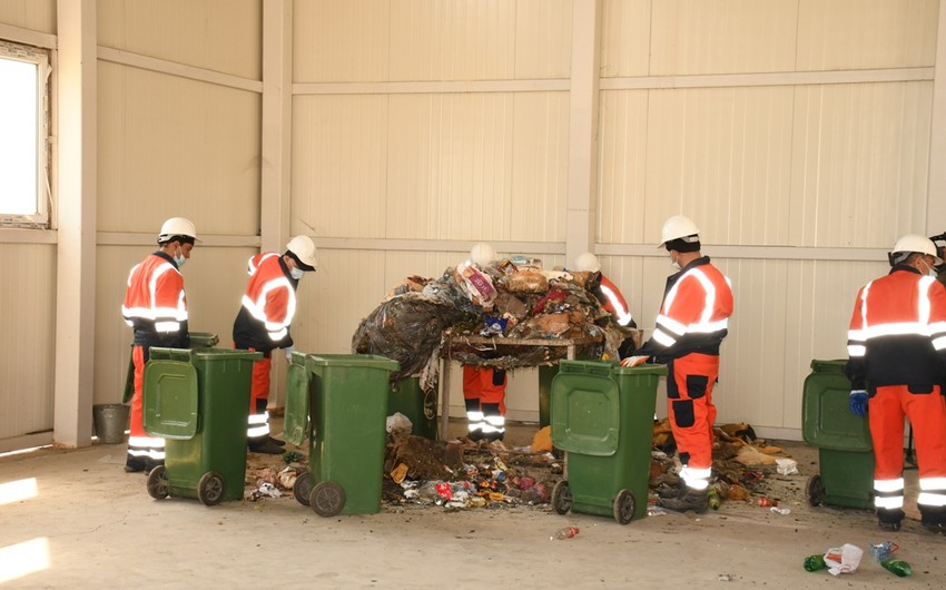 Bakının 9 rayonunda məişət tullantılarının yığılması, daşınması və çeşidlənməsi layihəsi icra olunur